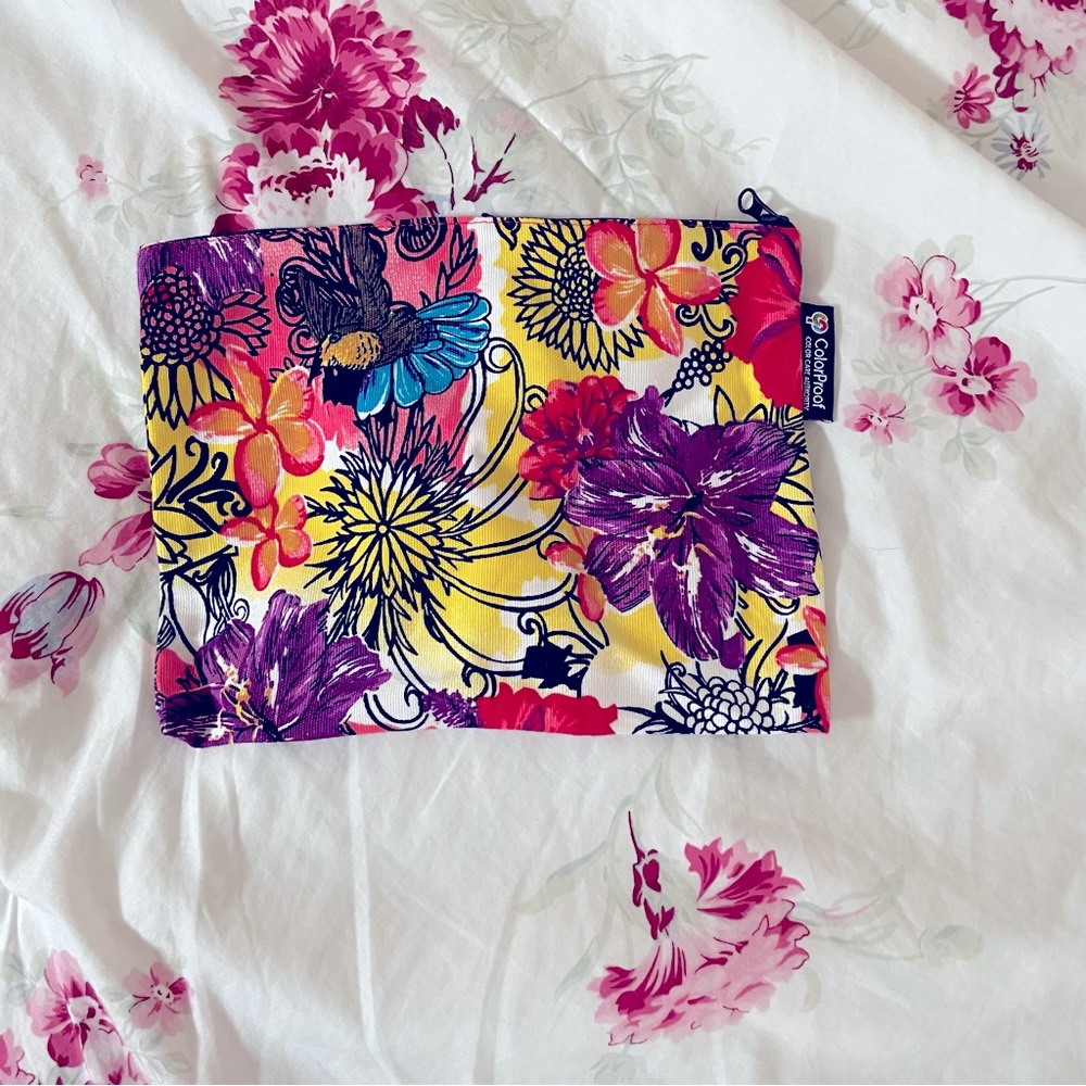 NEW ColorProof Small Pouch - Picture 2 of 3